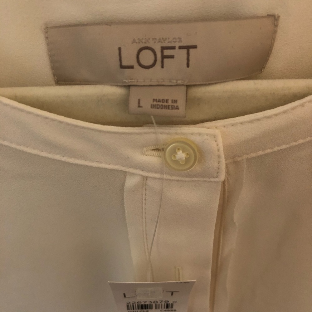 NWT LOFT Ruffle Sleeve Shell (White) - Picture 2 of 3